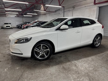 Used Volvo V40 2014 for sale - 75682255: Photo