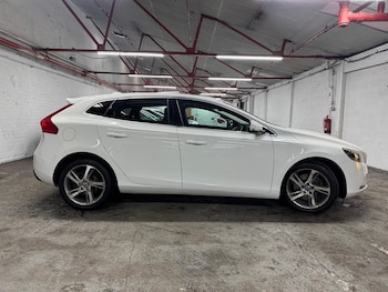 Used Volvo V40 2014 for sale - 75682255: Photo