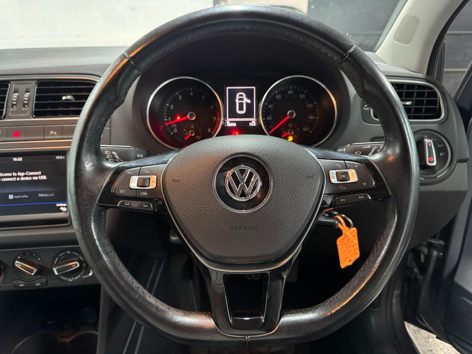 Used Volkswagen Polo 2017 for sale - 76084183: Photo 17