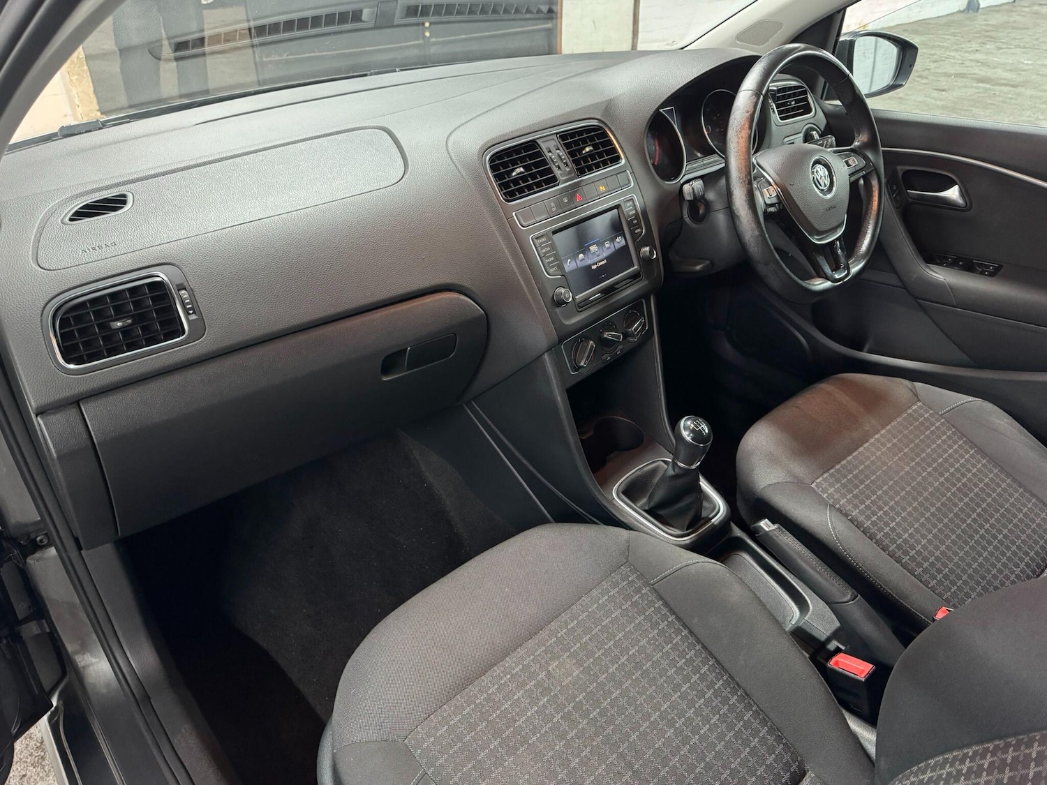 Used Volkswagen Polo 2017 for sale - 76084183: Photo 38