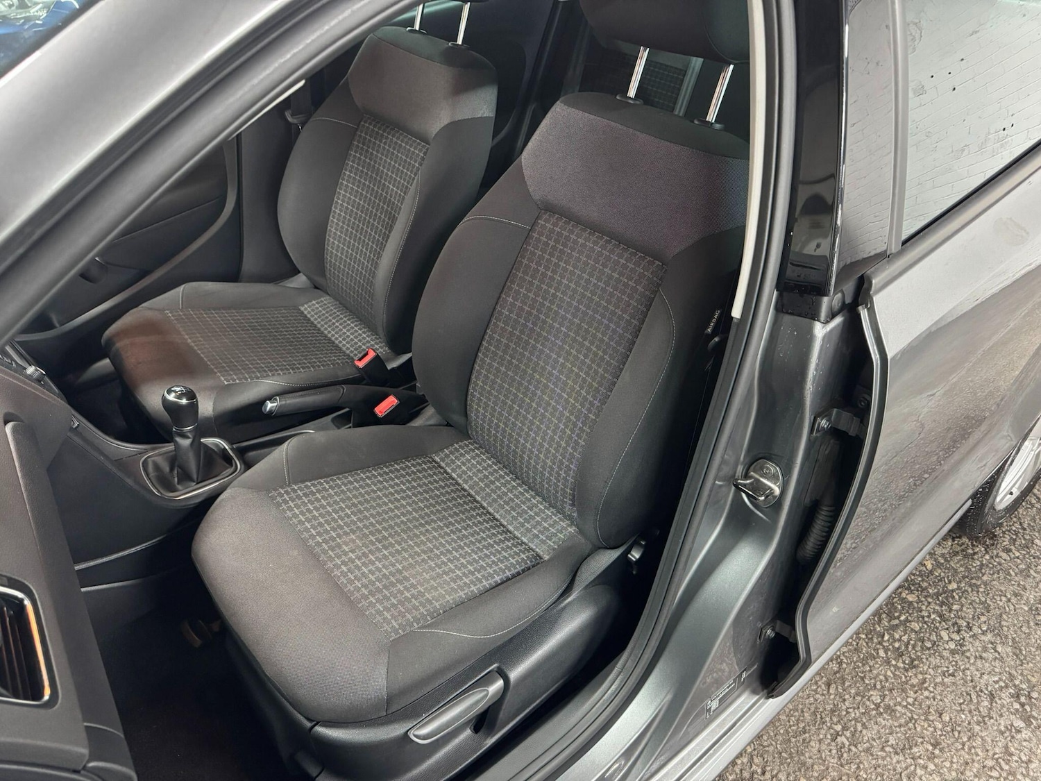 Used Volkswagen Polo 2017 for sale - 76084183: Photo 41