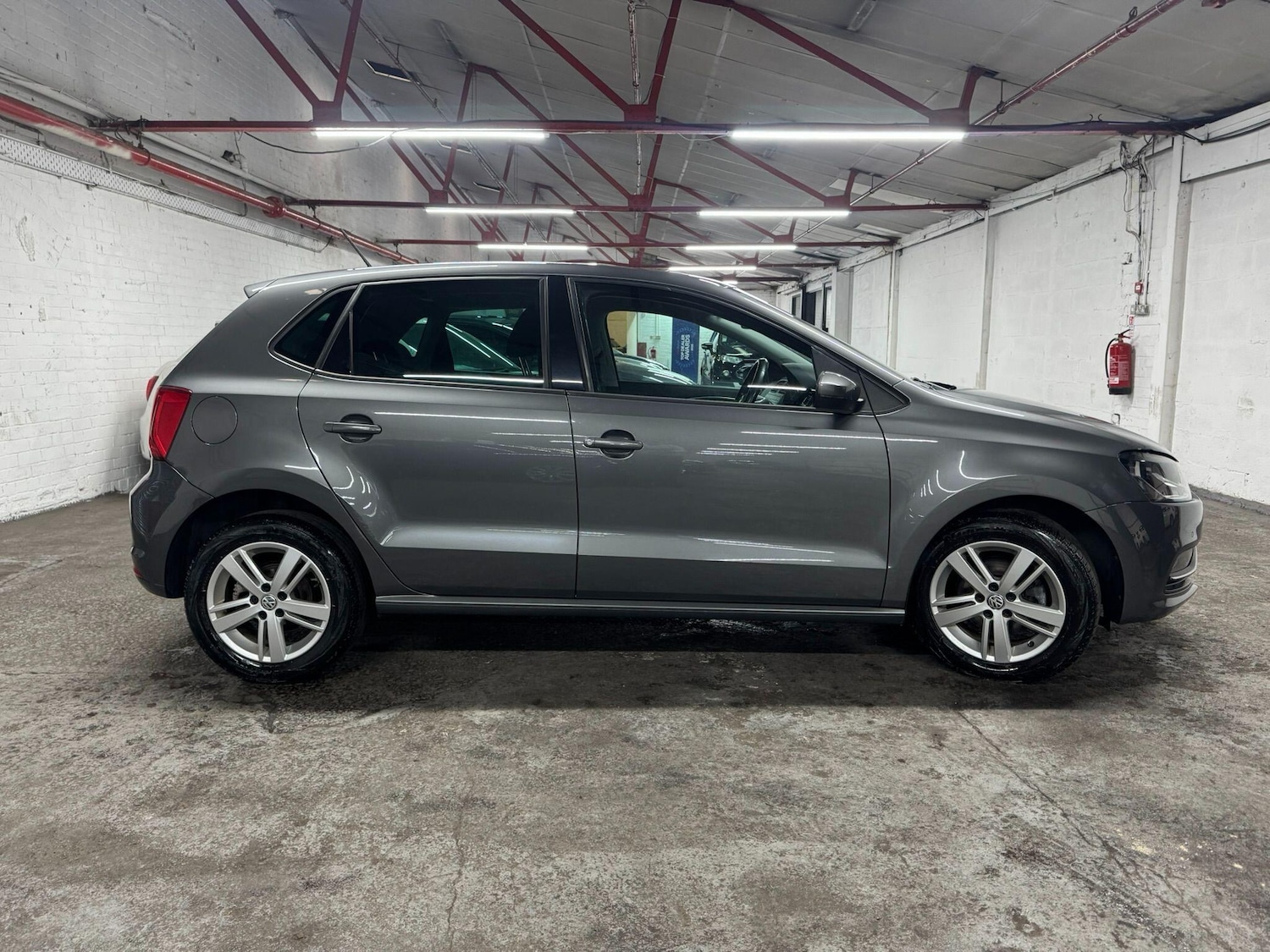 Used Volkswagen Polo 2017 for sale - 76084183: Photo 8