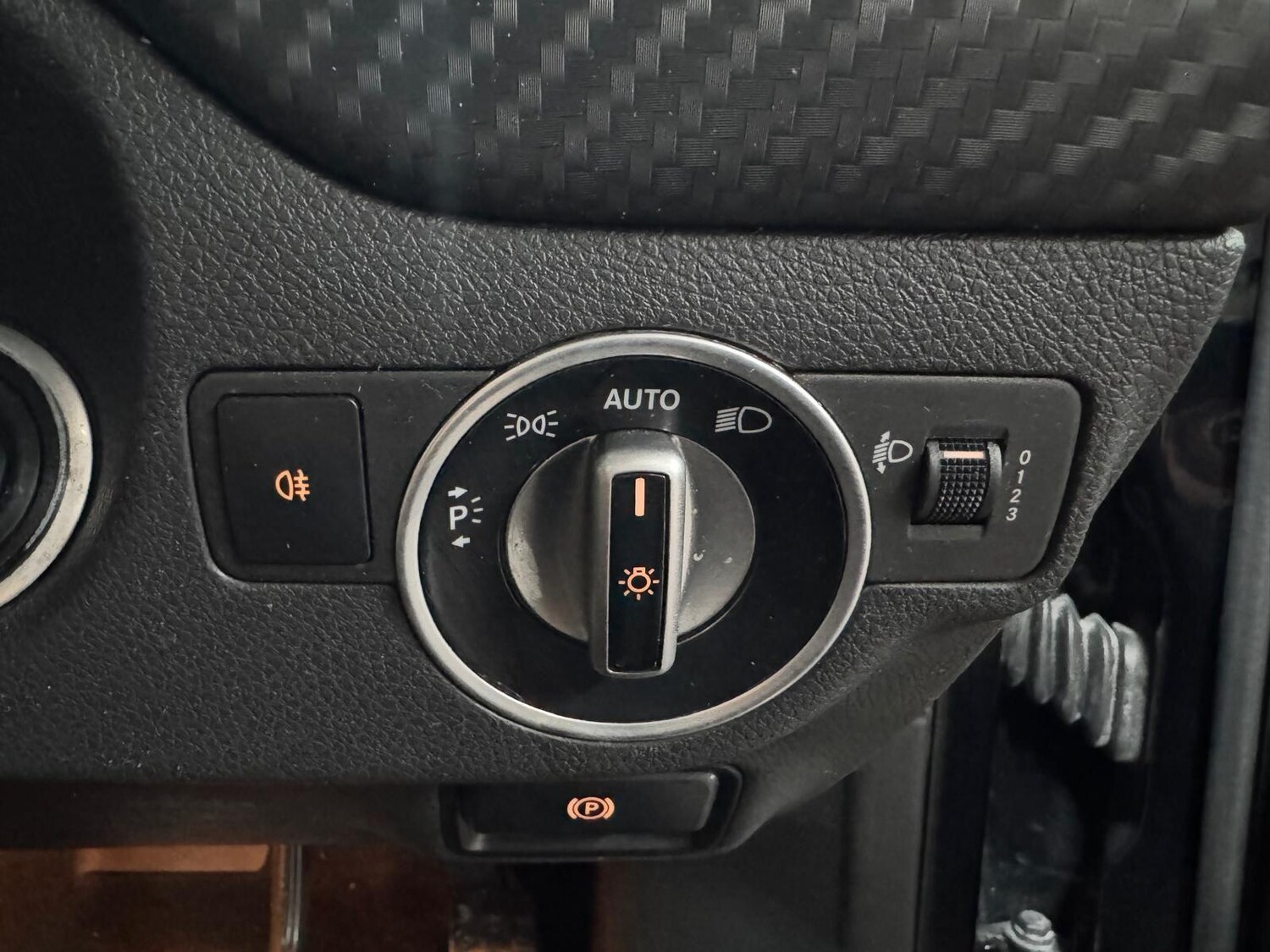 Used Mercedes-Benz A-Class for sale - 77633618: Photo 33