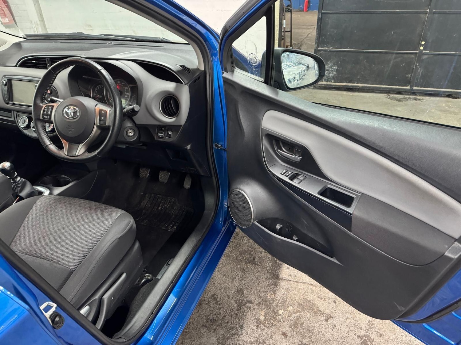 Used Toyota Yaris 2014 for sale - 76849755: Photo 12