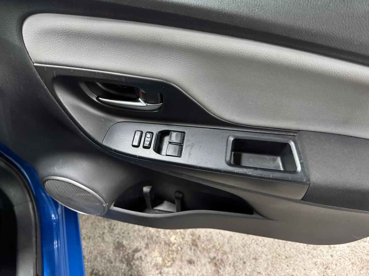 Used Toyota Yaris 2014 for sale - 76849755: Photo 13