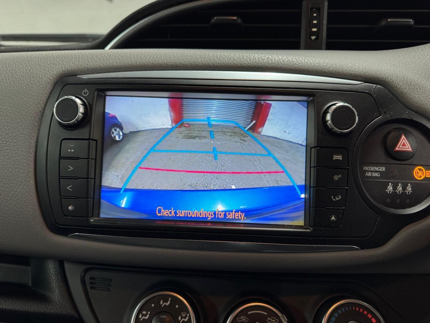 Used Toyota Yaris 2014 for sale - 76849755: Photo 2