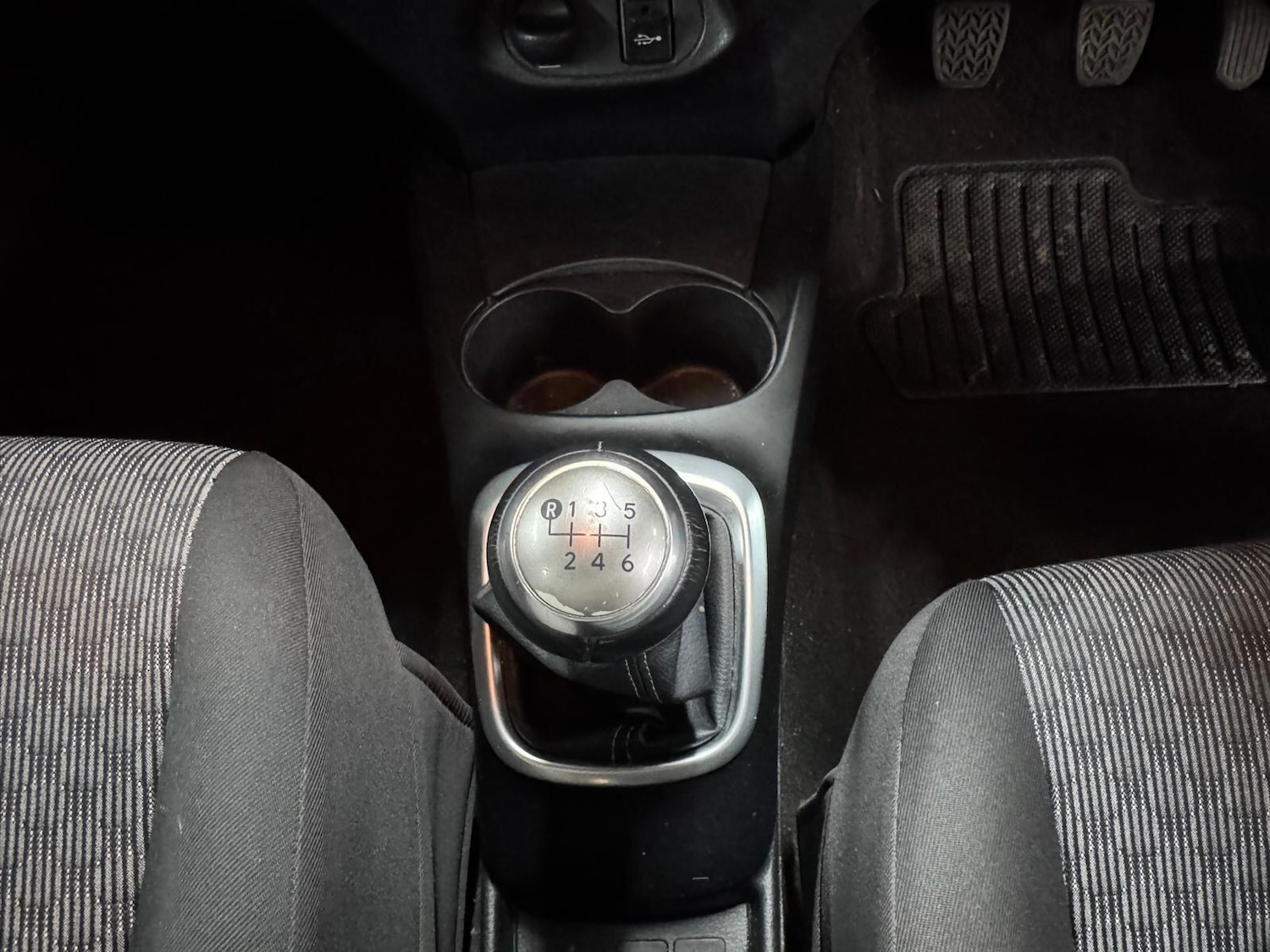 Used Toyota Yaris 2014 for sale - 76849755: Photo 22