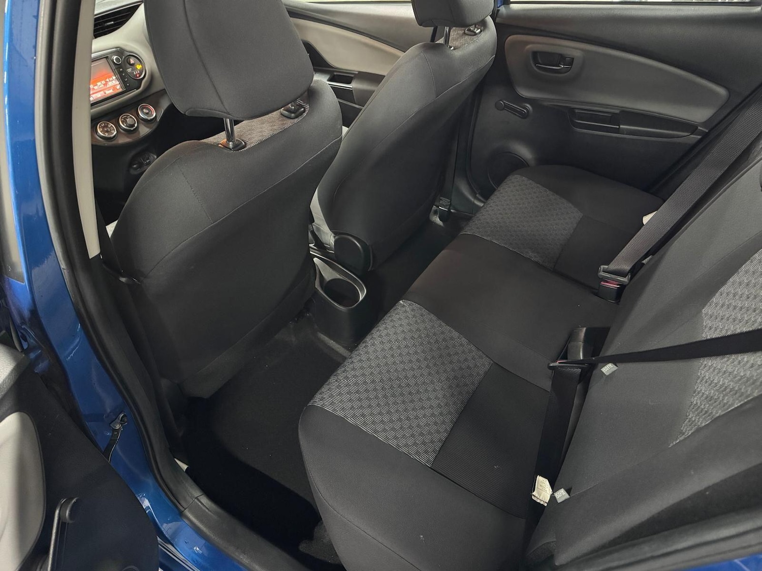 Used Toyota Yaris 2014 for sale - 76849755: Photo 36