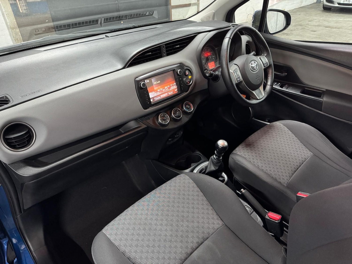 Used Toyota Yaris 2014 for sale - 76849755: Photo 37