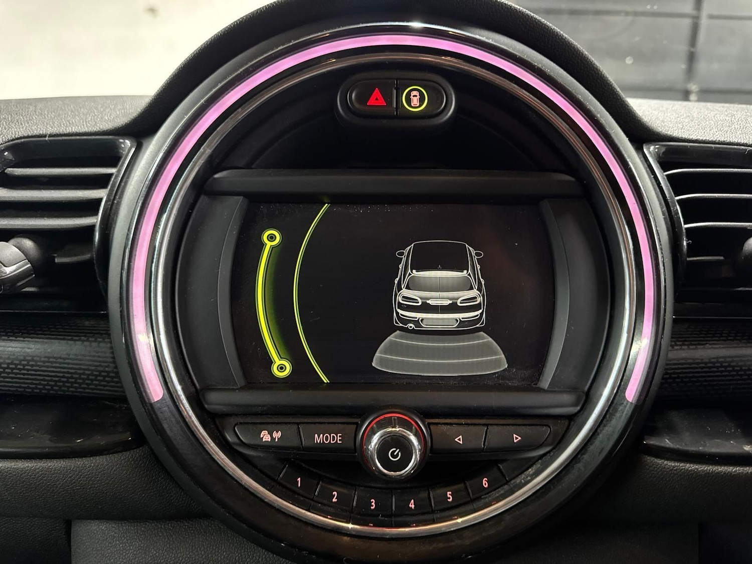 Used MINI Clubman 2017 for sale - 77098022: Photo 2