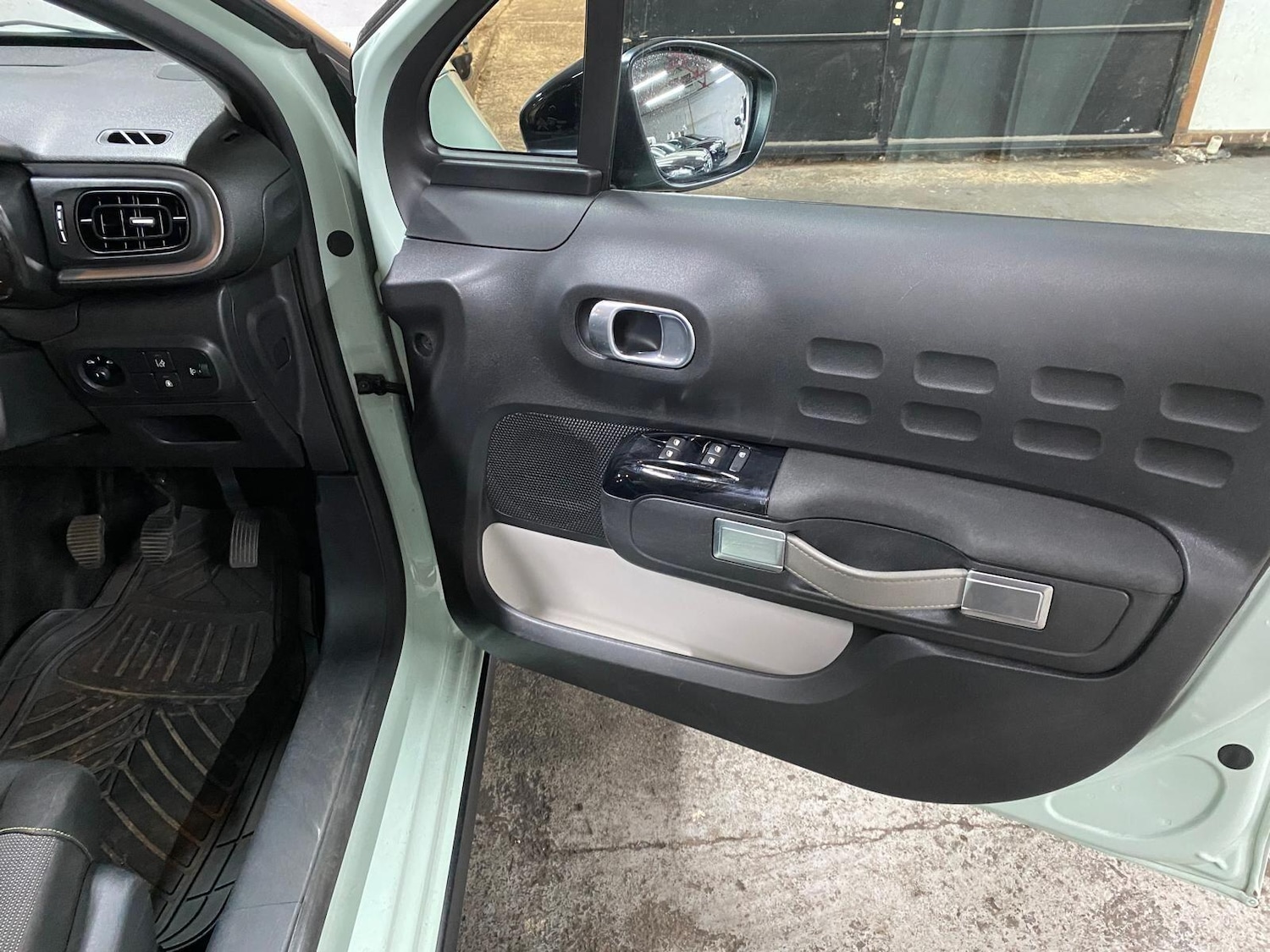 Used Citroen C3 2017 for sale - 76135947: Photo 8