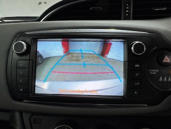 Used Toyota Yaris 2015 for sale - 78751722: Photo