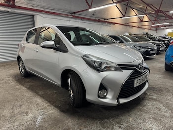 Used Toyota Yaris 2015 for sale - 78751722: Photo