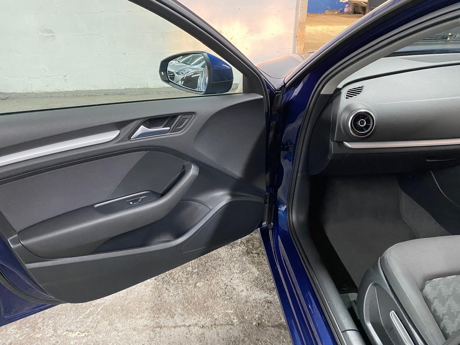 Used Audi A3 2016 for sale - 76398831: Photo 40