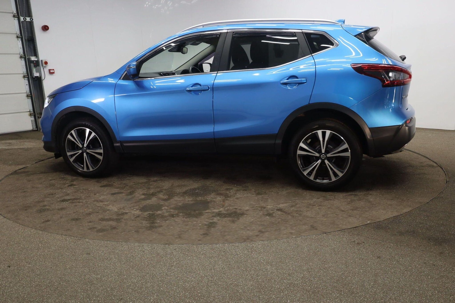 Used Nissan Qashqai 2017 for sale - 76226536: Photo 2