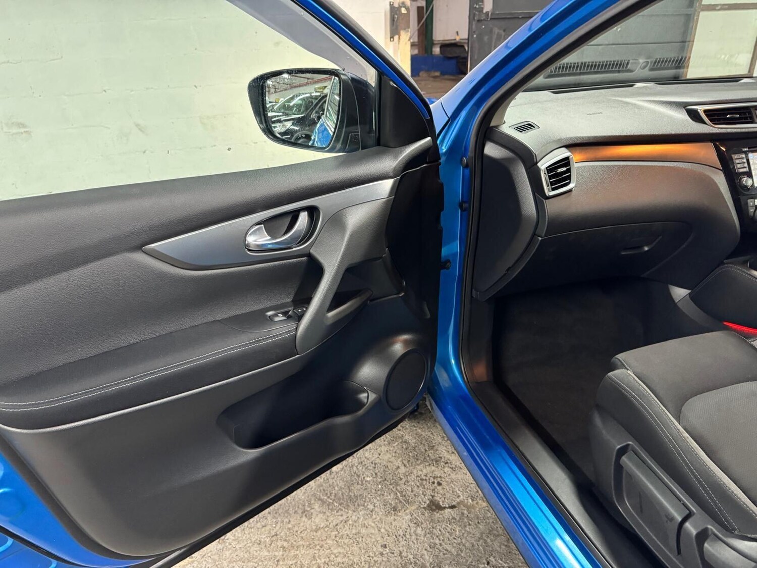 Used Nissan Qashqai 2017 for sale - 76226536: Photo 38