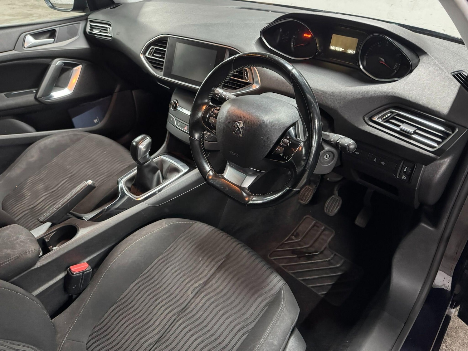 Used Peugeot 308 SW 2017 for sale - 76084618: Photo 14