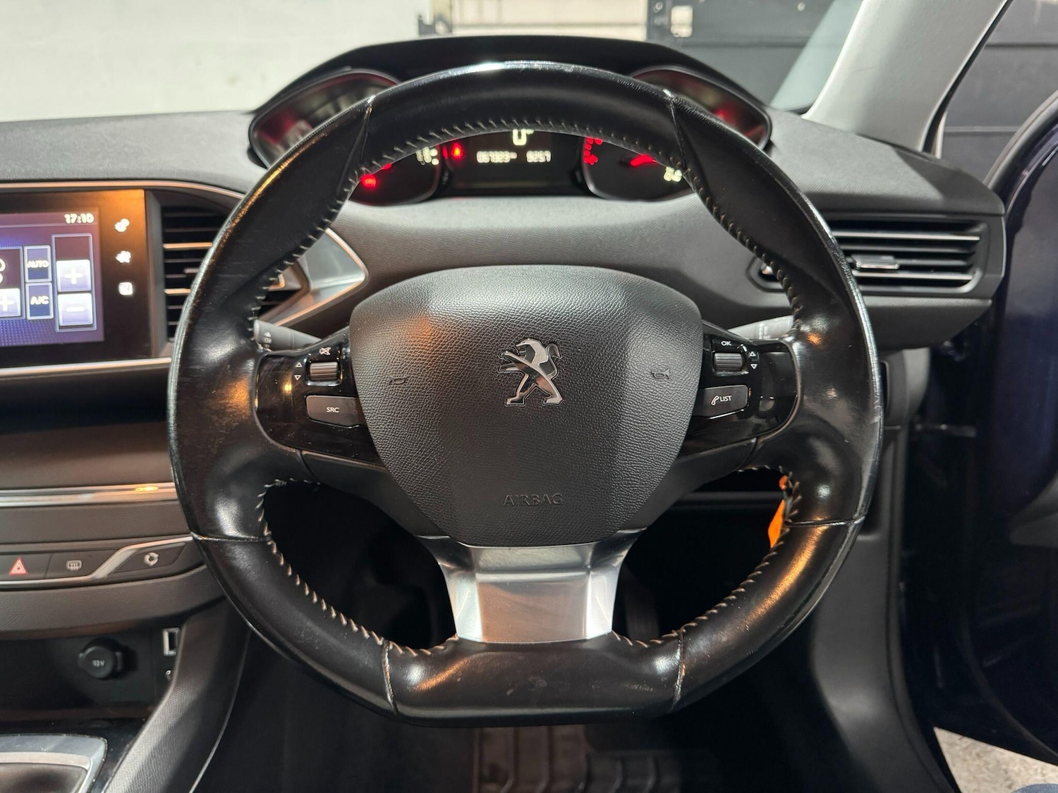 Used Peugeot 308 SW 2017 for sale - 76084618: Photo 17