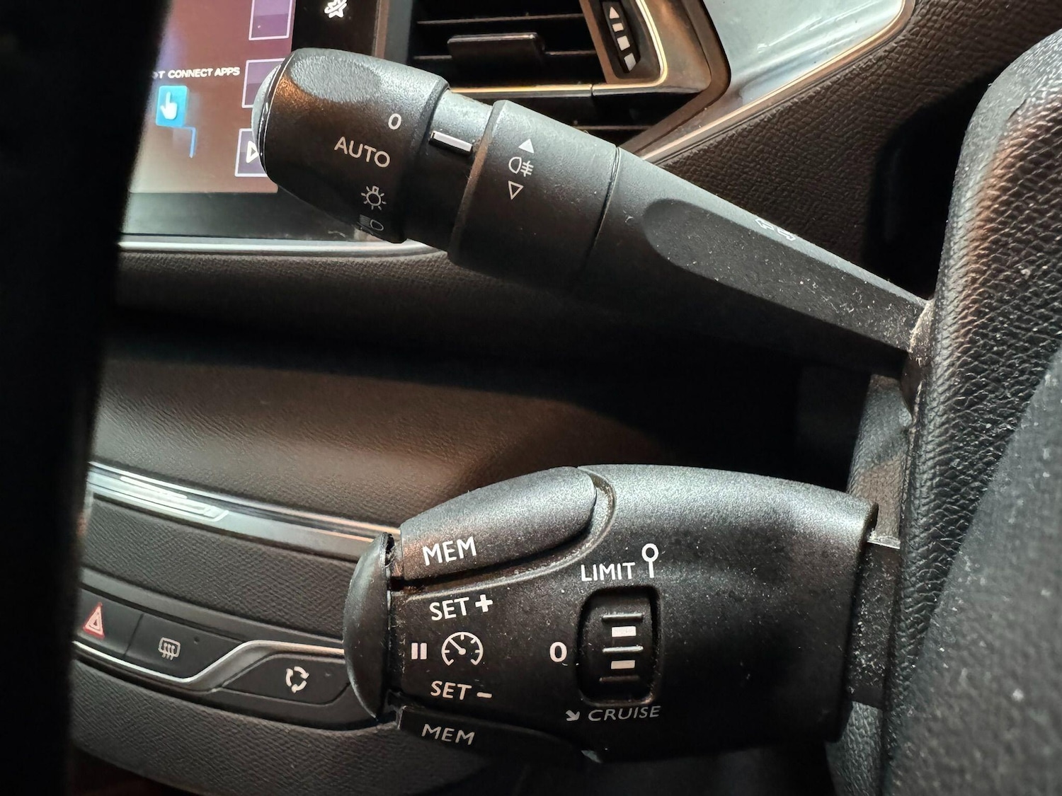 Used Peugeot 308 SW 2017 for sale - 76084618: Photo 23