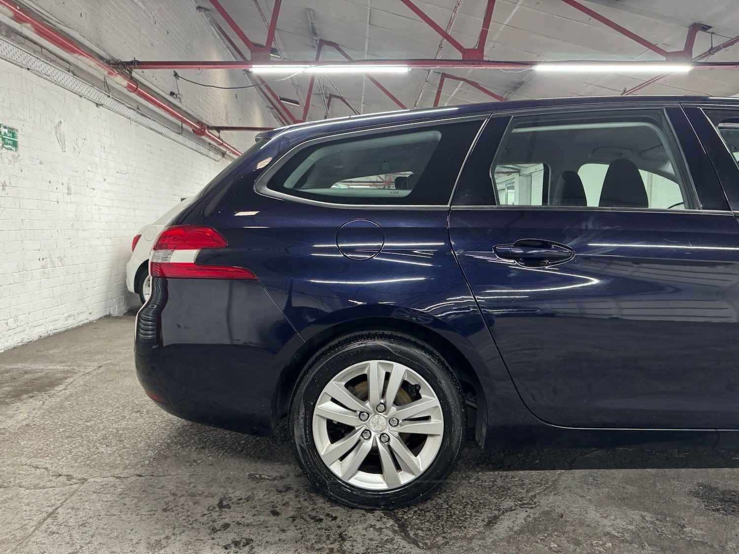 Used Peugeot 308 SW 2017 for sale - 76084618: Photo 29