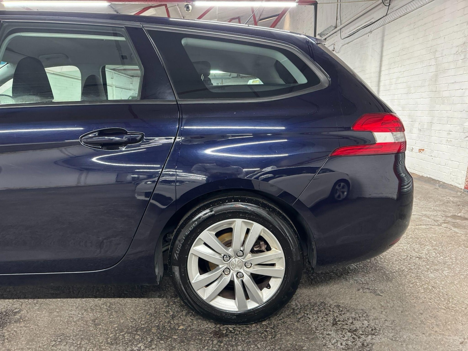 Used Peugeot 308 SW 2017 for sale - 76084618: Photo 37