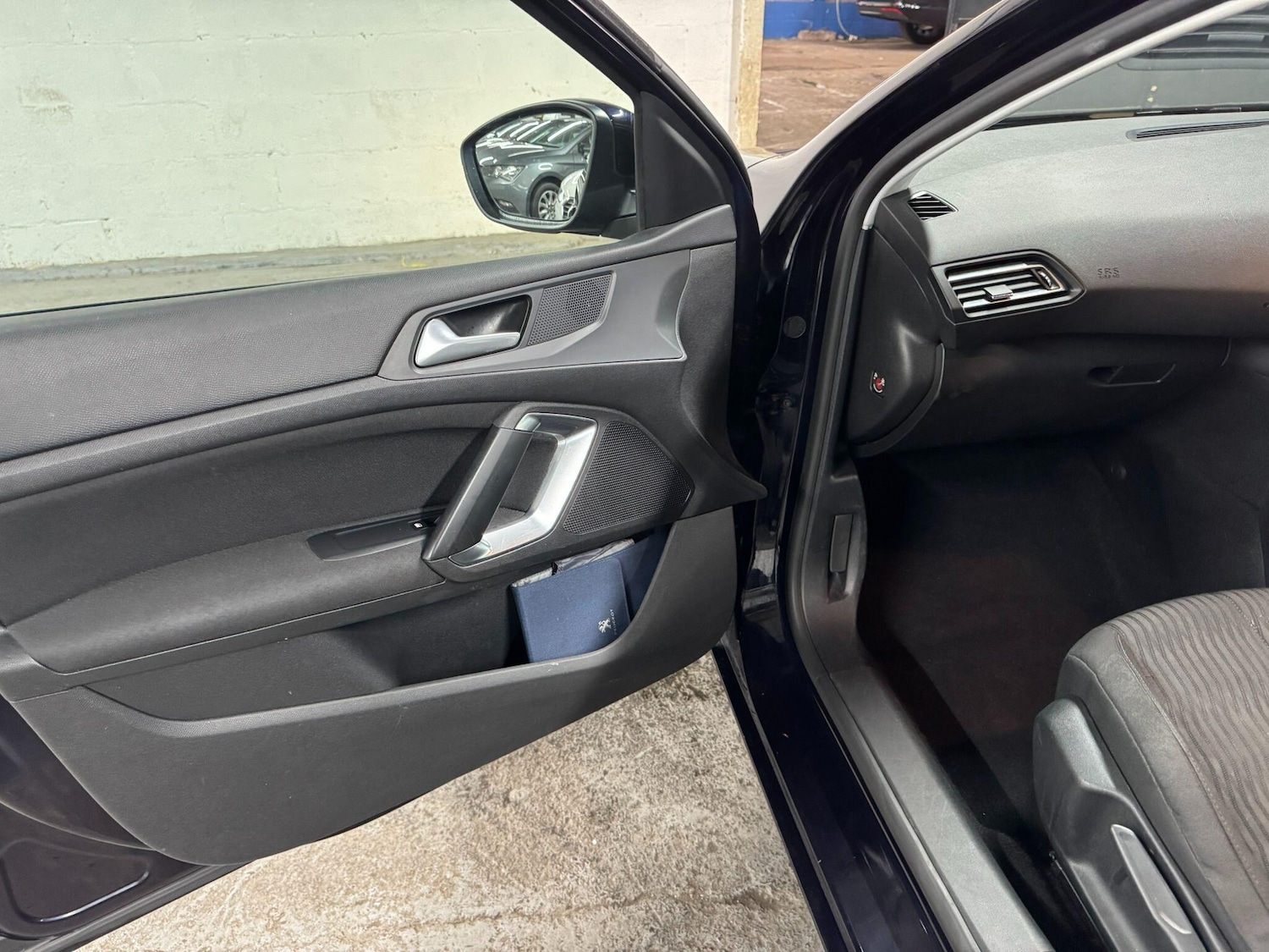 Used Peugeot 308 SW 2017 for sale - 76084618: Photo 40