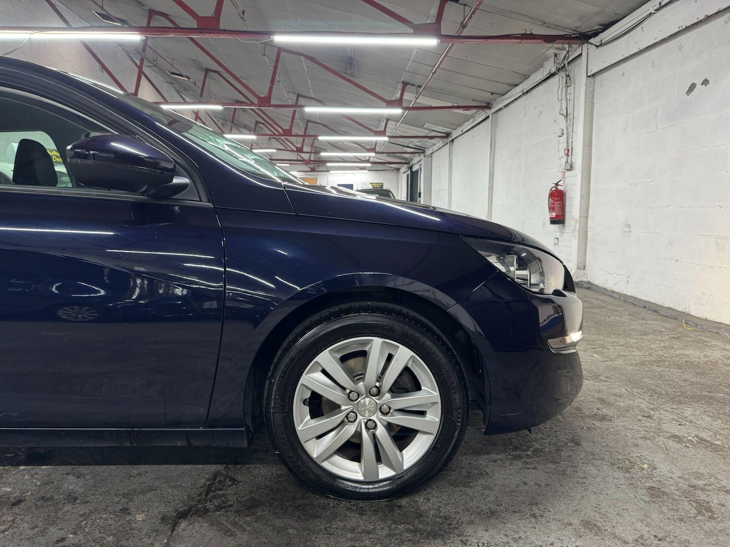 Used Peugeot 308 SW 2017 for sale - 76084618: Photo 46