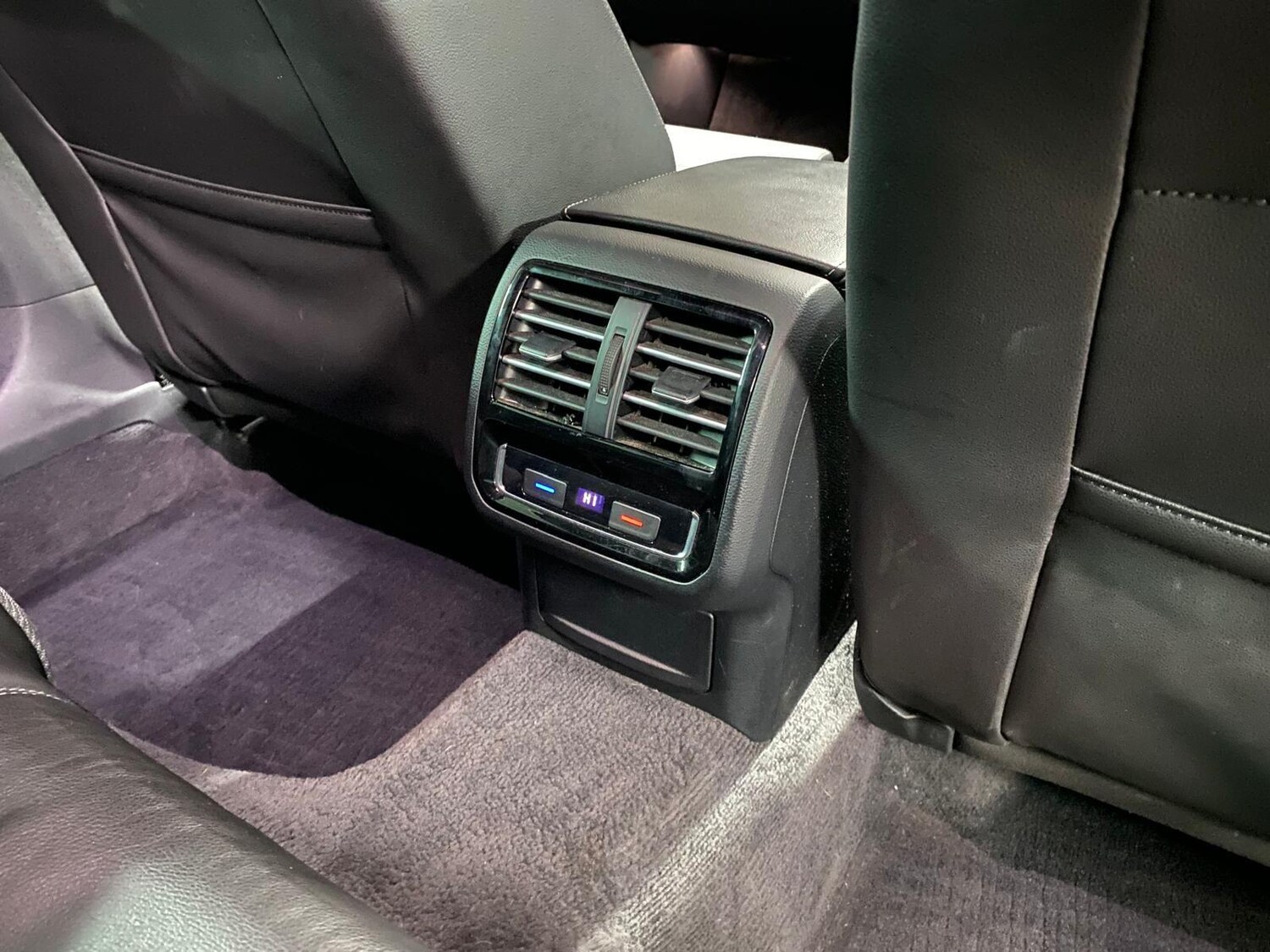 Used Volkswagen Passat 2015 for sale - 76227873: Photo 28