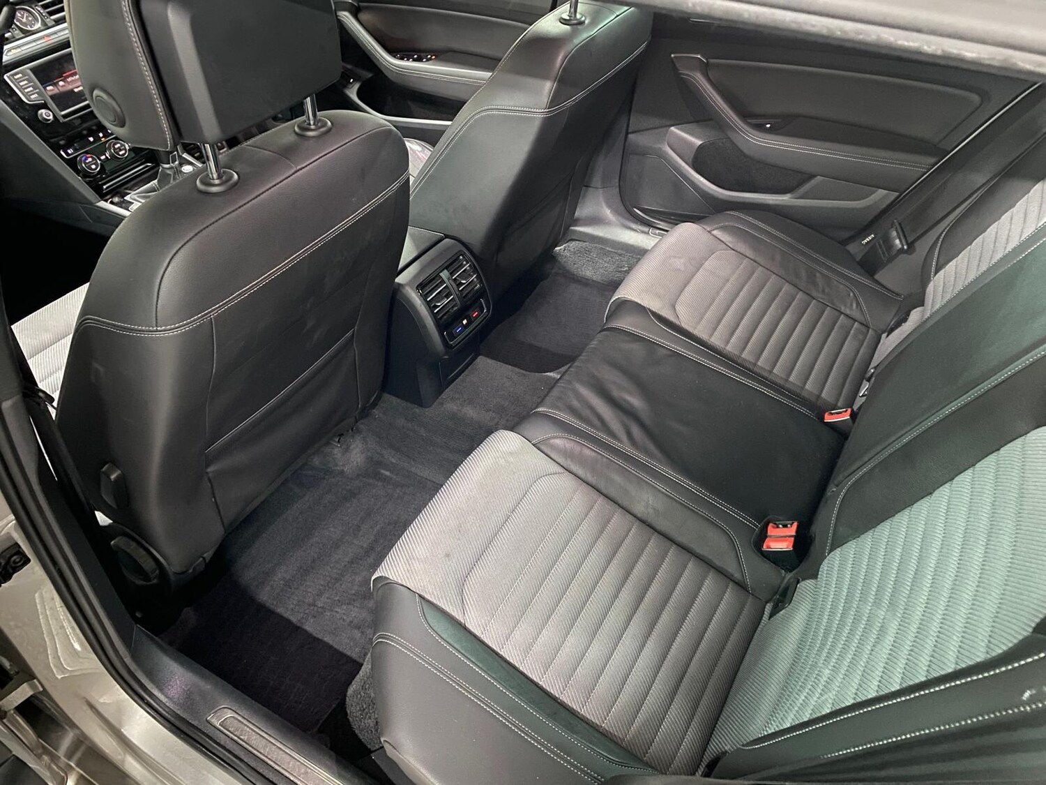 Used Volkswagen Passat 2015 for sale - 76227873: Photo 40