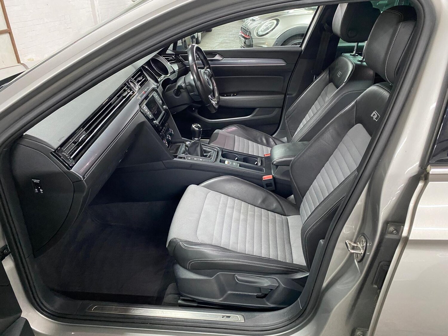 Used Volkswagen Passat 2015 for sale - 76227873: Photo 43