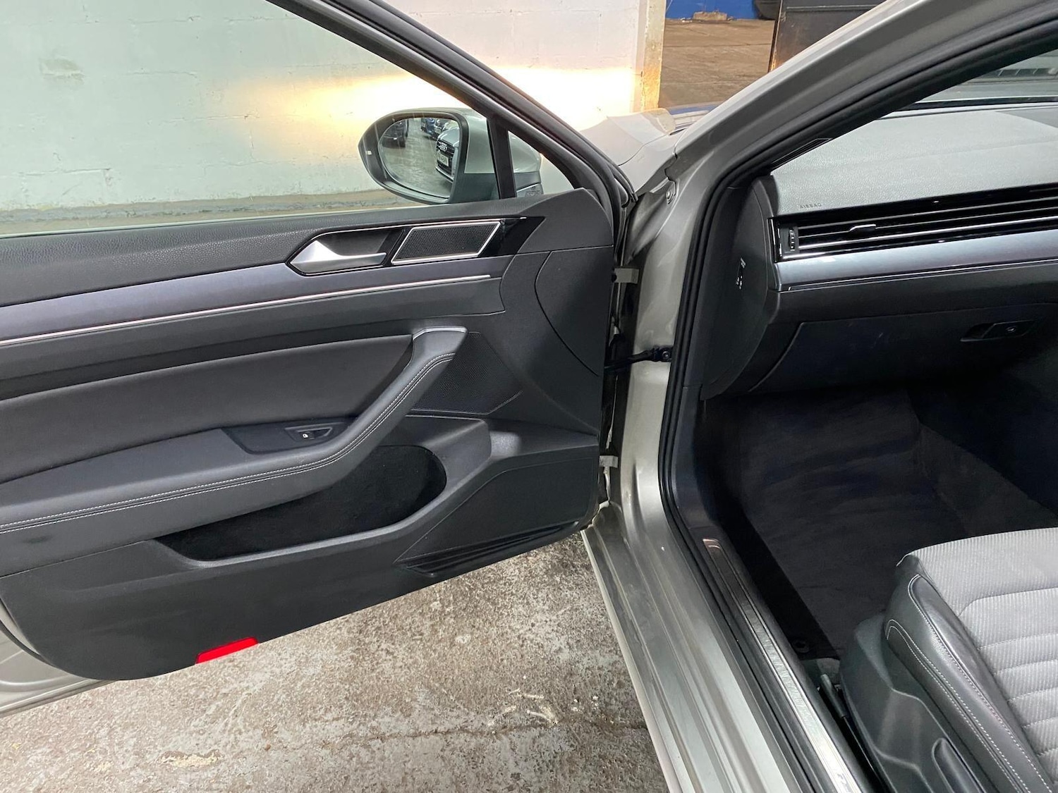 Used Volkswagen Passat 2015 for sale - 76227873: Photo 46