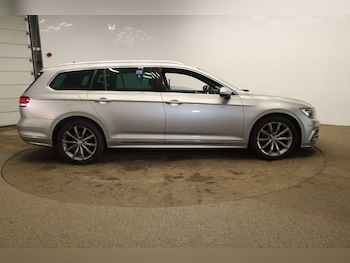 Used Volkswagen Passat 2015 for sale - 76227873: Photo 4