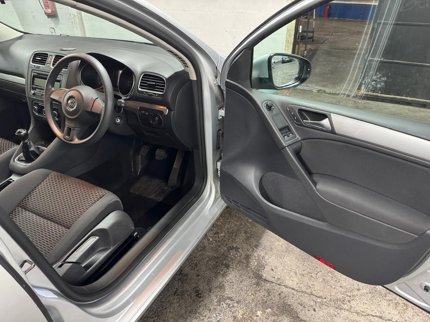 Used Volkswagen Golf 2011 for sale - 76989118: Photo 15