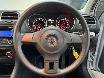 Used Volkswagen Golf 2011 for sale - 76989118: Photo