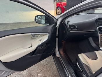 Used Volvo V40 2013 for sale - 78823002: Photo
