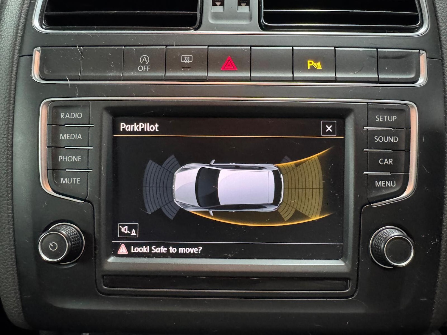 Used Volkswagen Polo 2016 for sale - 77386640: Photo 2