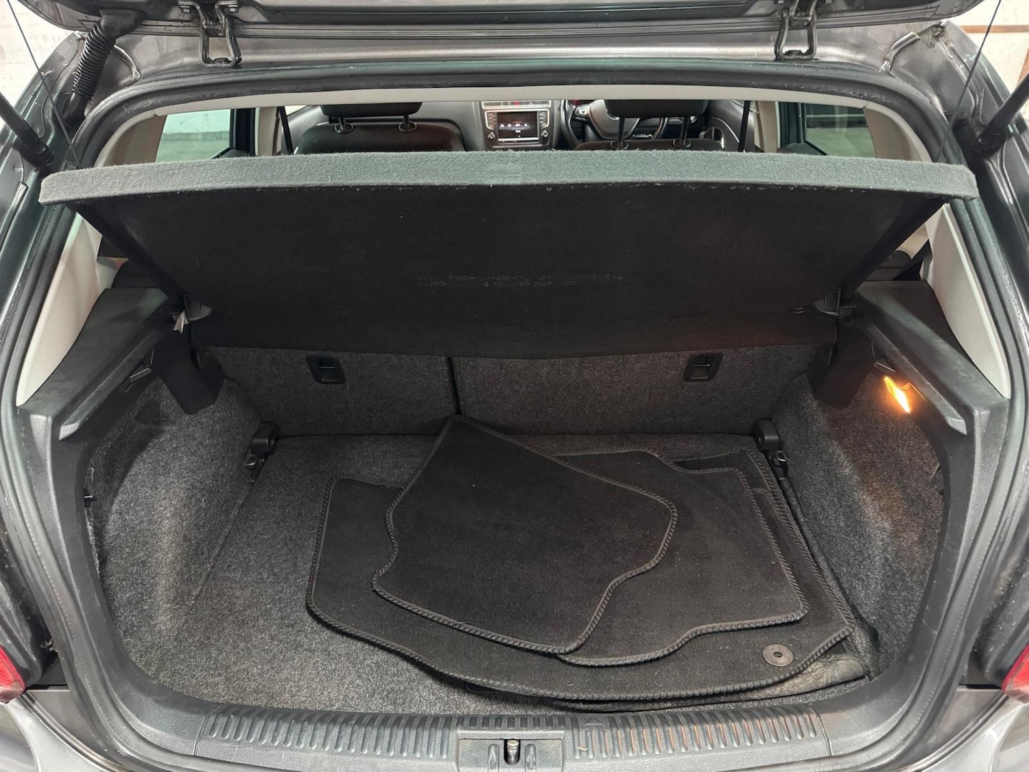 Used Volkswagen Polo 2016 for sale - 77386640: Photo 23