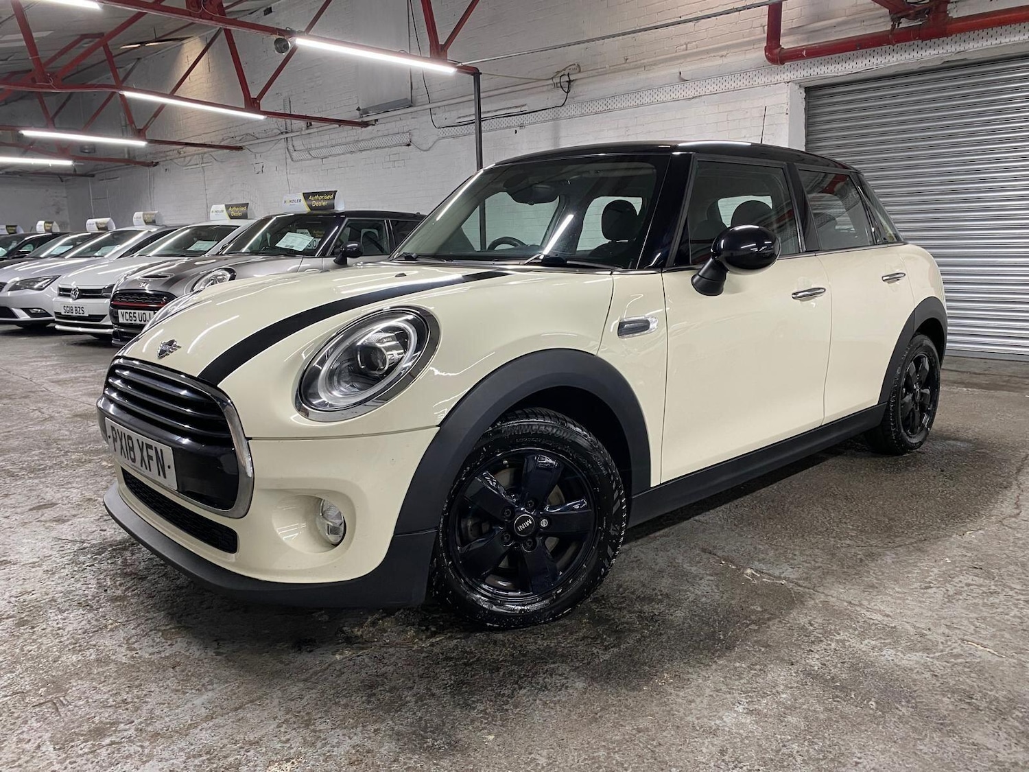 Used MINI Hatch 2018 for sale - 76226917: Photo 1