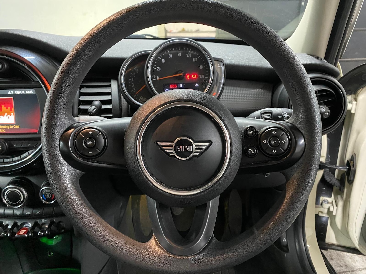 Used MINI Hatch 2018 for sale - 76226917: Photo 17
