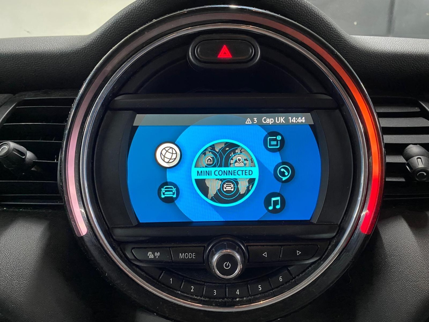 Used MINI Hatch 2018 for sale - 76226917: Photo 2