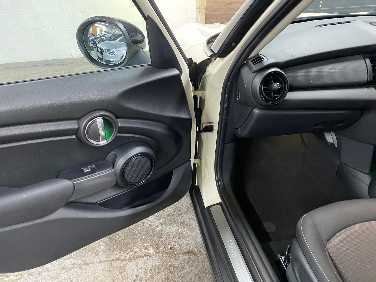 Used MINI Hatch 2018 for sale - 76226917: Photo 41