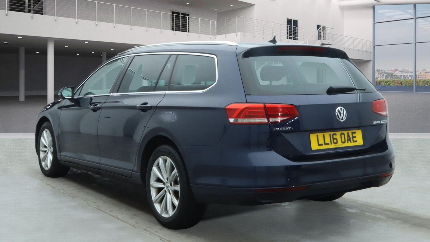 Used Volkswagen Passat for sale - 77808093: Photo 2