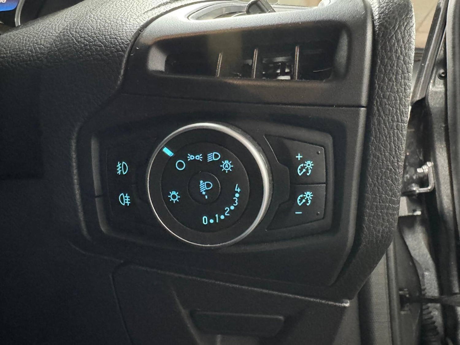 Used Ford Focus for sale - 77215328: Photo 24