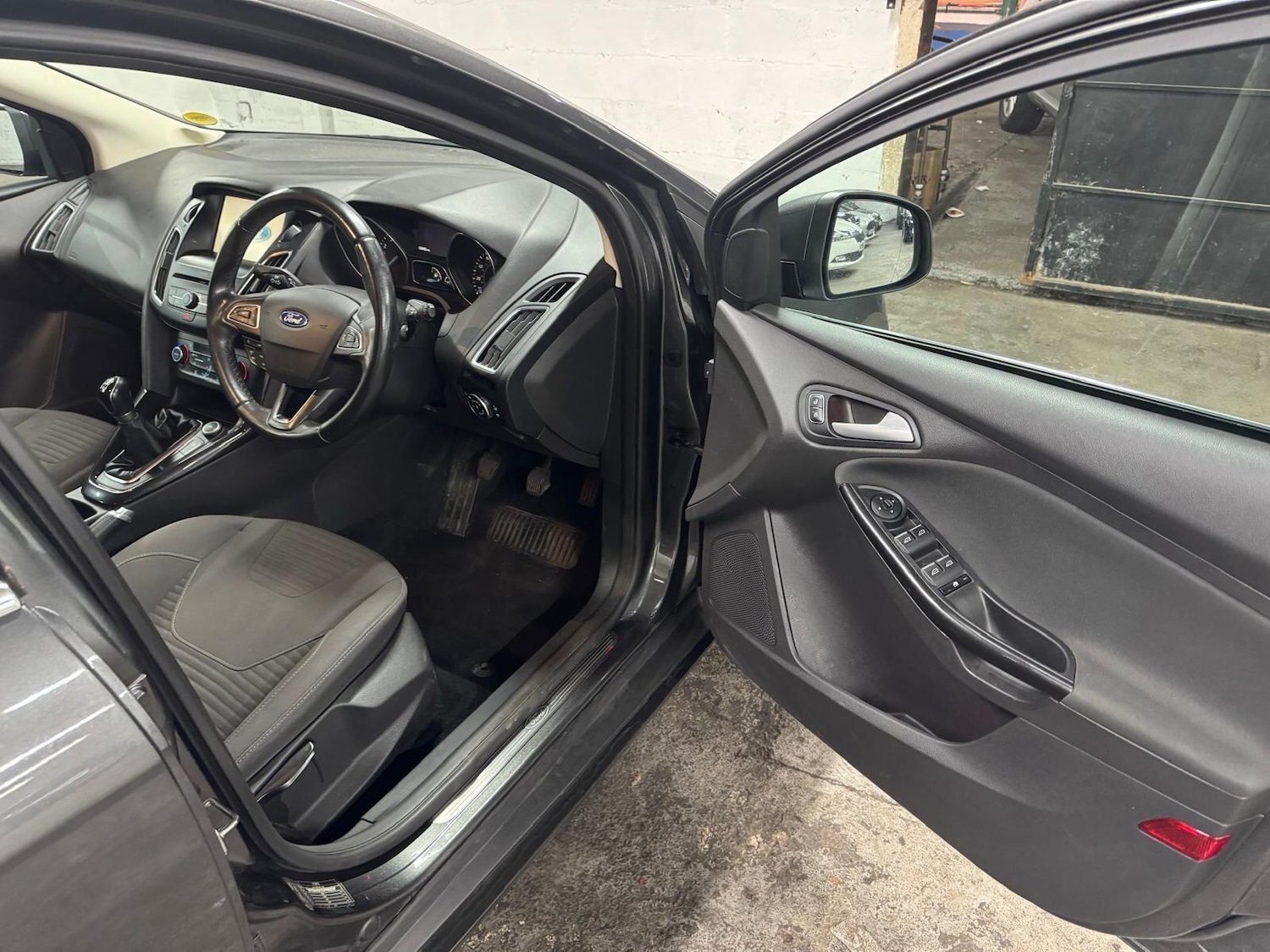 Used Ford Focus for sale - 77215328: Photo 3