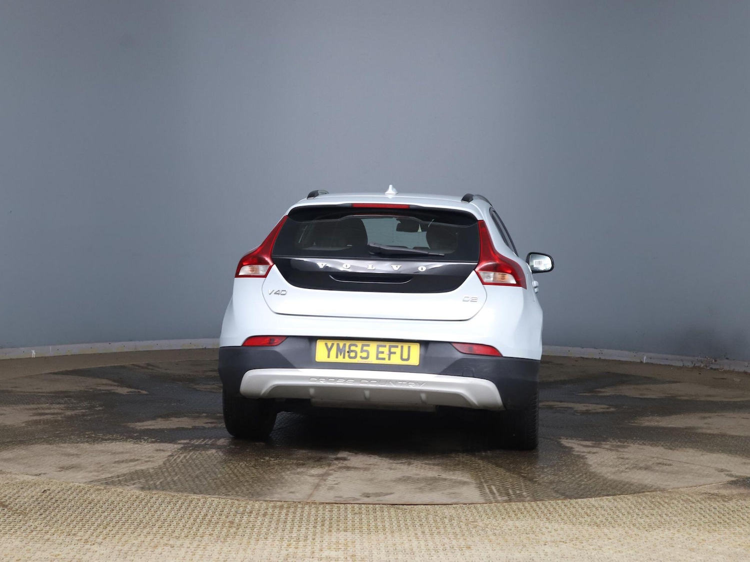 Used Volvo V40 2016 for sale - 77253981: Photo 2