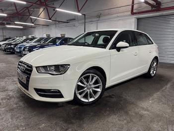 Used Audi A3 2014 for sale - 79092600: Photo