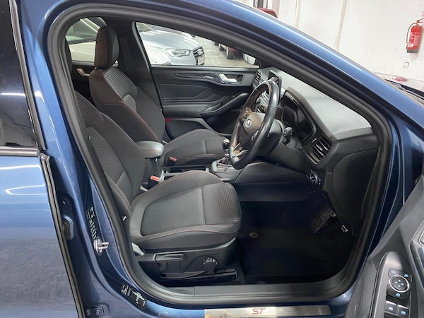 Used Ford Focus 2018 for sale - 76239356: Photo 13