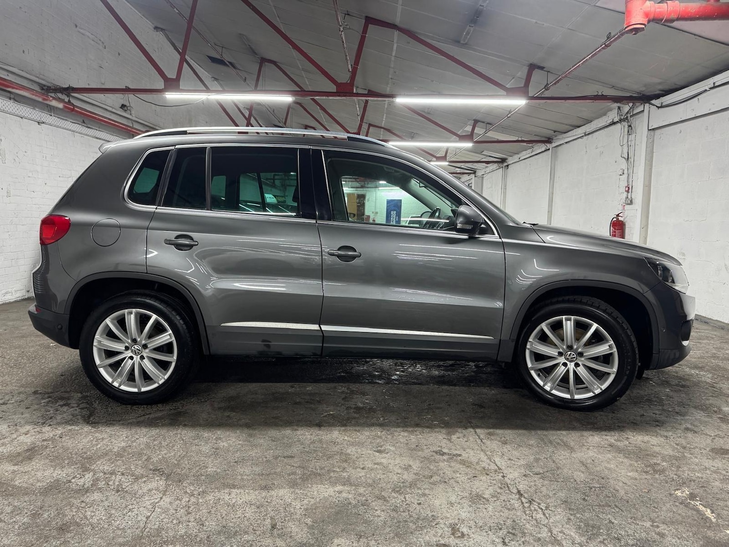 Used Volkswagen Tiguan 2015 for sale - 77163552: Photo 17