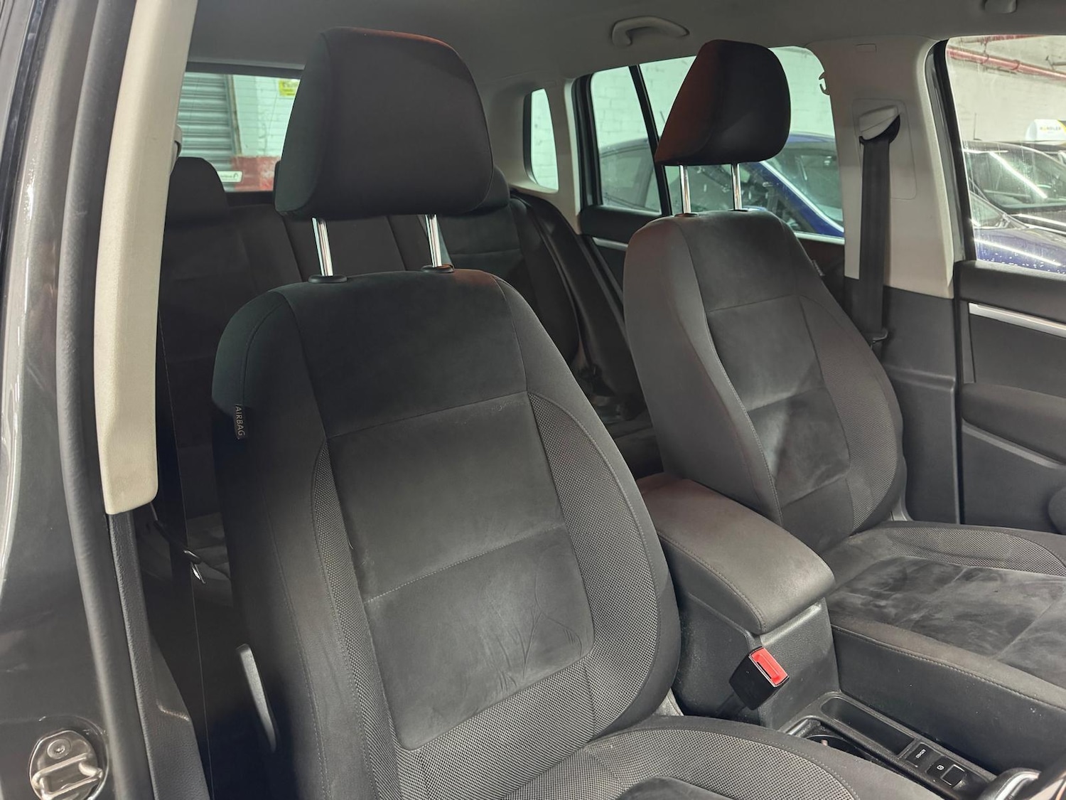 Used Volkswagen Tiguan 2015 for sale - 77163552: Photo 23