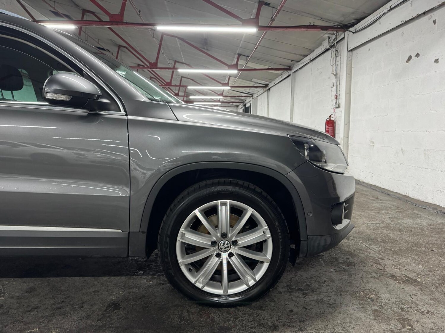 Used Volkswagen Tiguan 2015 for sale - 77163552: Photo 36